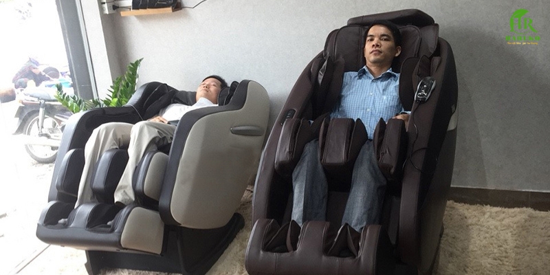 ghế massage hàng trưng bày